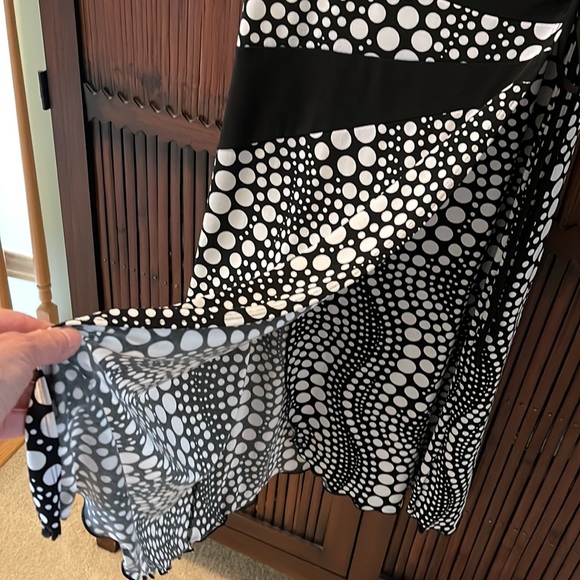 Wrap a round dress. - Picture 3 of 6